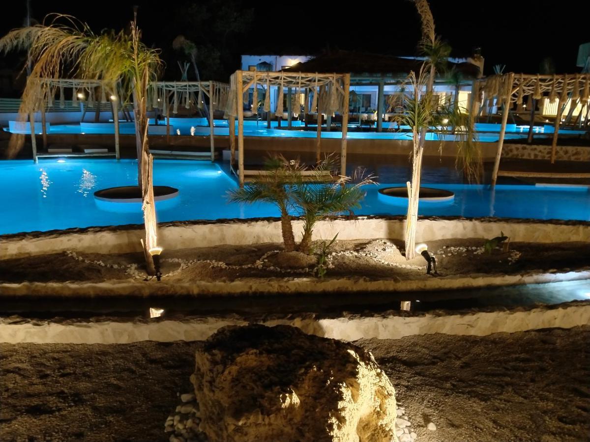 Alia Luxury Suites And Spa ฮารากิ ภายนอก รูปภาพ
