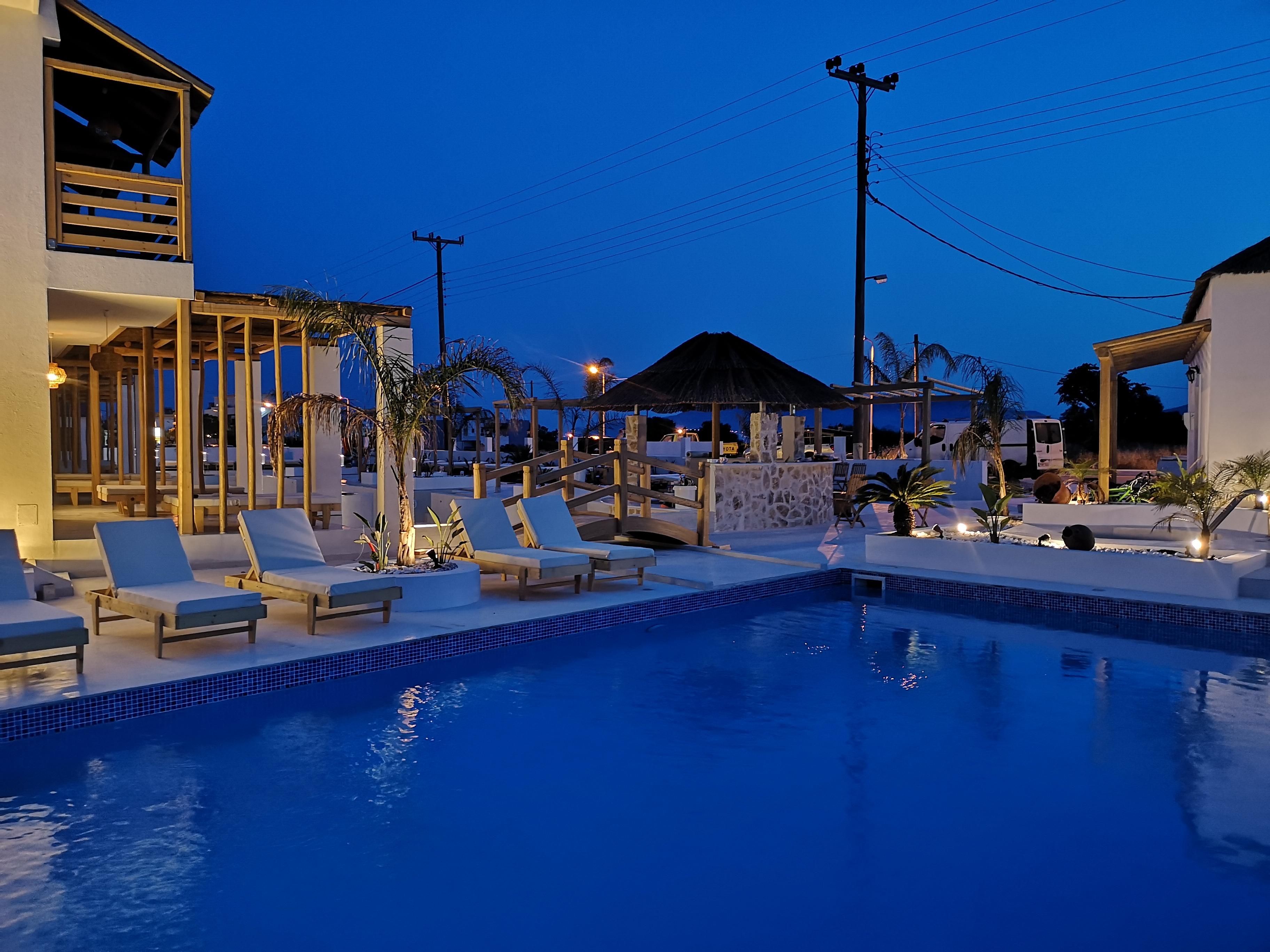 Alia Luxury Suites And Spa ฮารากิ ภายนอก รูปภาพ
