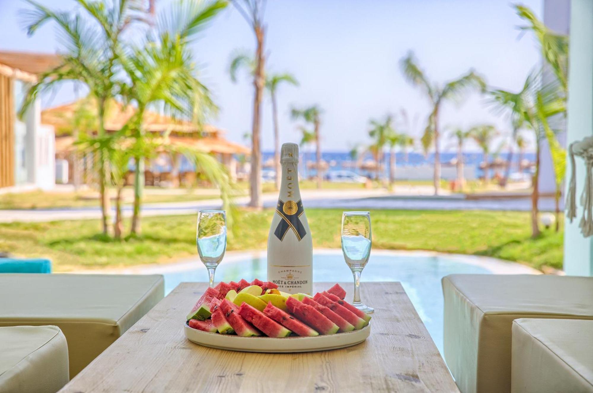 Alia Luxury Suites And Spa ฮารากิ ภายนอก รูปภาพ